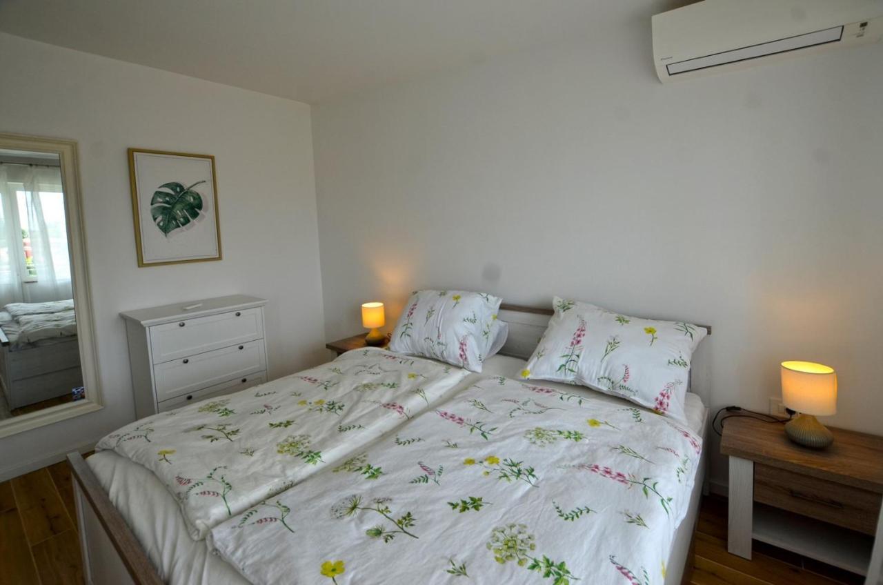 Sarah Apartment Rovinj Exterior photo